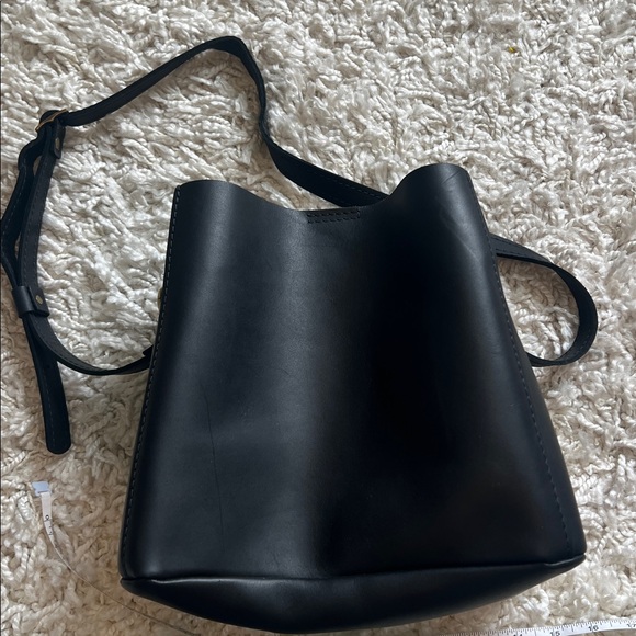 Portland brand genuine, Black Leather crossbody/shoulder Bag - Picture 1 of 8